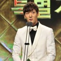 Choi Jin Hyuk Raih Piala Excellent Actor/Actress in a Special Project Drama