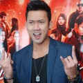 Denny Sumargo Saat Hadir di Wawancara Film 'Rock N Love'