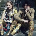 G-Dragon dan Hanne Gaby Odiele Kompak Kenakan Busana Bernuansa Emas