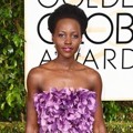 Lupita Nyong'o di Red Carpet Golden Globe Awards 2015