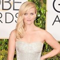 Reese Witherspoon di Red Carpet Golden Globe Awards 2015