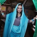 Atiqah Hasiholan Saat Syuting Film 'Balada Anak Negeri dear Amitabh Bachchan'