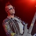 Aksi Johnny Christ di Konser 'Avenged Sevenfold Tour Asia 2015'