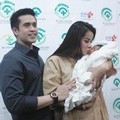 Aufar Hutapea dan Olla Ramlan Bahagia Dikaruniai Seorang Putri
