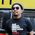 Glenn Fredly di Lokasi Syuting Film 'Filosofi Kopi'