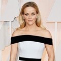 Reese Witherspoon Kenakan Gaun Off-Shoulder dari Tom Ford