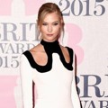 Karlie Kloss di Red Carpet BRIT Awards 2015