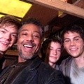 Giancarlo Esposito Suka Mendokumentasi Kegiatan Syuting Mereka