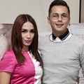 Ussy Sulistiawaty dan Andhika Pratama Perkenalkan Kosmetik Dissy