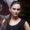 Kia Putri di Press Screening Film 'Kampung Zombie'