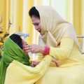 Krisdayanti Saat Sungkem pada Sang Ibunda