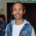 Yayan Ruhian Hadiri Gala Premier Film 'Tuyul'