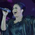 Krisdayanti di Konser 'Traya'