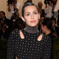 Miley Cyrus Hadir di Met Gala 2015