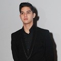 Al Ghazali Hadiri Gala Premier Film 'LDR'