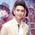 Verrell Bramasta Hadiri Gala Premier Film 'LDR'