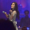 Raisa Saat Berinteraksi dengan Fans