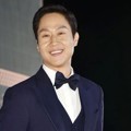 Jung Woo di Red Carpet Baeksang Arts Awards 2015