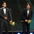 Cho Jin Woong dan Lee Sun Kyun Raih Piala Best Actor of The Year
