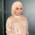 Terry Putri Ditemui di Gedung TransTV