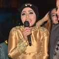 Muzdalifah Rayakan Ulang Tahun ke-37