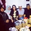 Dewi Persik Bersama Om, Tante, Papi dan Mami