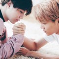 Kai EXO dan Taemin SHINee  Adu Panco di Majalah W Korea Edisi Agustus 2015