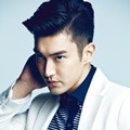 Choi Siwon di Majalah L'Officiel Hommes Edisi Juli 2015