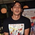 Abimana Aryasatya Hadiri Peluncuran Poster Film 'Negeri Van Oranje'