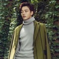 Gaya Yeo Jin Goo Kenakan Mantel Hijau
