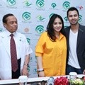 Nagita Slavina dan Raffi Ahmad Memberikan Keterangan Kepada Pers