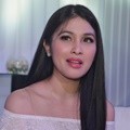 Sandra Dewi di Peluncuran Magnum White Collection