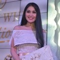 Sandra Dewi di Peluncuran Magnum White Collection