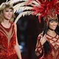Taylor Swift dan Nicki Minaj di MTV Video Music Awards 2015