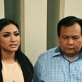 Amel Alvi Didampingi Pengacara Minola Sebayang