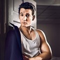 Miles Teller di Majalah Esquire Edisi September 2015