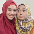 Oki Setiana Dewi dan Ria Yunita Saat Ditemui di BilanganTendean, Jakarta Selatan