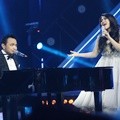 Bebi Romeo dan Clarisa Dewi di Result Show Grand Final X Factor Indonesia Season 2