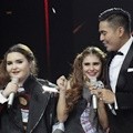 Robby Purba dan Jebe & Petty di Result Show Grand Final X Factor Indonesia Season 2