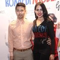 Erick Iskandar dan Kartika Putri di Gala Premier Film 'Komedi Moderen Gokil'