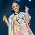 Cantiknya Andien di Konser 'Metamorfosa'