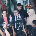 Minati Atmanegara Bersama Razman Arif Nasution dan Chintami Atmanegara