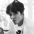 Gong Yoo di Majalah Elle Korea Edisi Oktober 2015