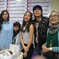 Bimbim Slank dan Keluarga Sambut Maomettano Luke Almachzumi