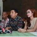 Pertemuan Cita Citata dengan LSM Masyarakat Papua