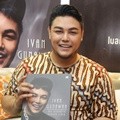 Ivan Gunawan Luncurkan Otobiografi 'Aku Berkarya dengan Cinta'