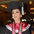 Julia Perez Raih Gelar Sarjana Hukum