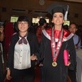 Julia Perez Raih Gelar Sarjana Hukum