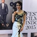 Maudy Koesnaedi Cantik dengan Gaun Rancangan Mety Choa