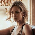 Jennifer Lawrence di Majalah Vogue Edisi Desember 2015